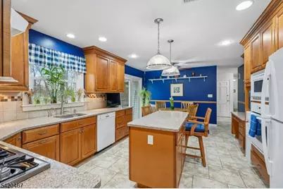 17 Arverne Rd, West Orange Township, NJ 07052 - Photo 8