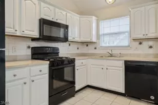 12 Oak Point Dr, Hamburg, NJ 07419 - Photo 10