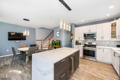 10 Gannet Ct, Wayne, NJ 07470 - Photo 2