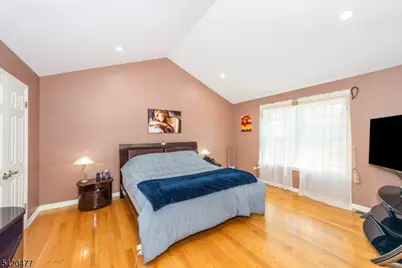 10 Gannett Ct, Wayne, NJ 07470 - Photo 14