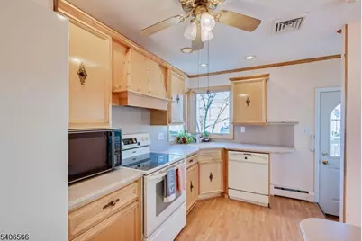 31 Marie Rd, Woodbridge Township, NJ 08863 - Photo 16