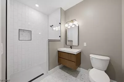 21 Lincoln Park #LL2, Newark, NJ 07102 - Photo 6