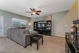 34 Washington Square Circle, Washington Boro, NJ 07882 - Photo 6