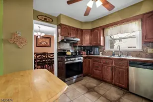 1875 Pilgrim Way, Union Township, NJ 07083 - Photo 16