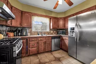 1875 Pilgrim Way, Union Township, NJ 07083 - Photo 14