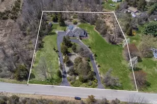 5 Oxbow Ln, Hardyston Township, NJ 07416 - Photo 2