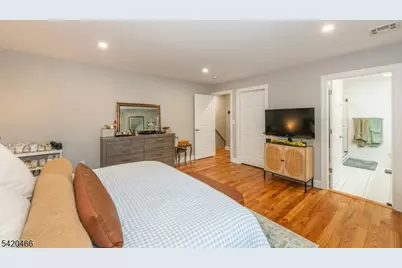 117 Valley Rd #3, Montclair, NJ 07042 - Photo 22