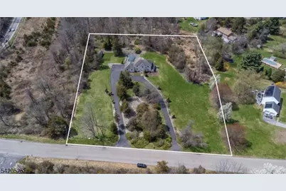 5 Oxbow Ln, Hardyston Township, NJ 07416 - Photo 2