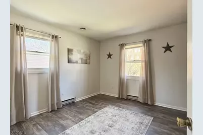 6 Pennsylvania Way, Hopatcong, NJ 07843 - Photo 18