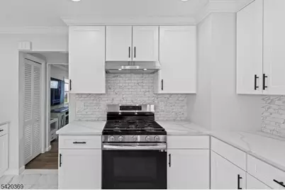 138 Merrill Rd, Clifton, NJ 07012 - Photo 10