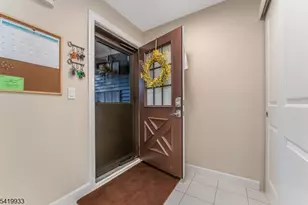 13 Ridgedale Dr, Clinton Township, NJ 08801 - Photo 2