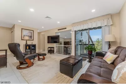 13 Ridgedale Dr, Clinton Township, NJ 08801 - Photo 6