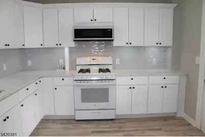 37 W Hanover Ave-1st Flr, Morris Plains, NJ 07950 - Photo 4