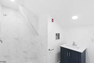 858 S 16th St, Newark, NJ 07108 - Photo 14