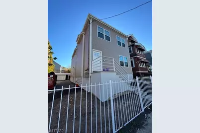 858 S 16th St, Newark, NJ 07108 - Photo 4