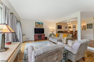 37 Chelsea Cir, Raritan Township, NJ 08822 - Photo 16