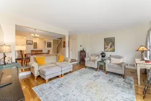 37 Chelsea Cir, Raritan Township, NJ 08822 - Photo 14