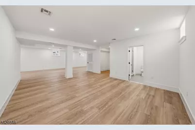 72 Hillside Rd, Elizabeth, NJ 07208 - Photo 24