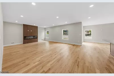 72 Hillside Rd, Elizabeth, NJ 07208 - Photo 4
