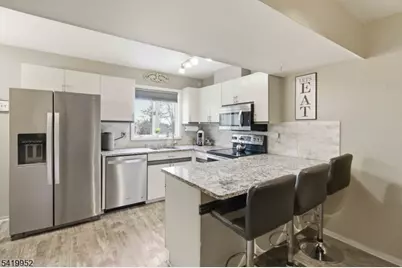 51 Mt Kemble Ave Unit #207, Morristown, NJ 07960 - Photo 2