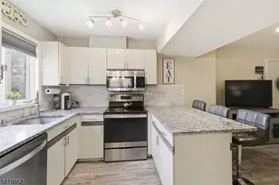 51 Mt Kemble Ave Unit, Morristown, NJ 07960 - Photo 6