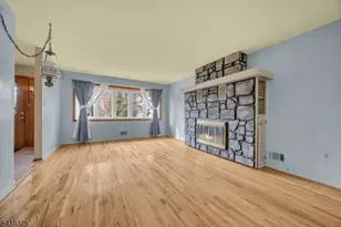 25 Greenwich Rd, Edison, NJ 08820 - Photo 8
