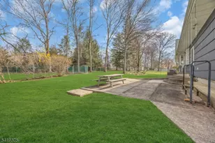 25 Greenwich Rd, Edison, NJ 08820 - Photo 40