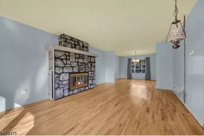 25 Greenwich Rd, Edison, NJ 08820 - Photo 6
