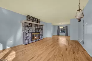 25 Greenwich Rd, Edison, NJ 08820 - Photo 6