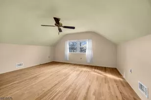 25 Greenwich Rd, Edison, NJ 08820 - Photo 36