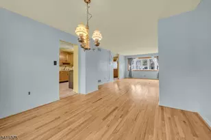 25 Greenwich Rd, Edison, NJ 08820 - Photo 12