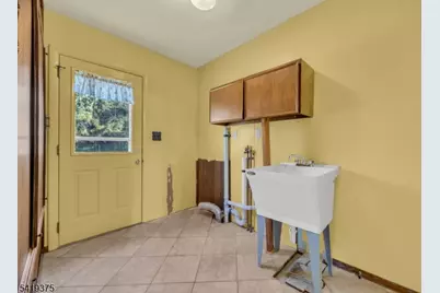 25 Greenwich Rd, Edison, NJ 08820 - Photo 18