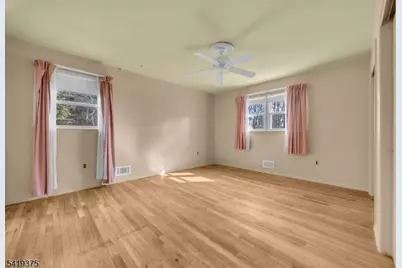 25 Greenwich Rd, Edison, NJ 08820 - Photo 26