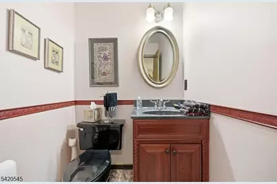 900 Valley Rd #E3, Clifton, NJ 07013 - Photo 8