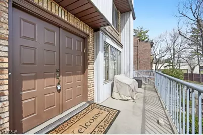 900 Valley Rd #E3, Clifton, NJ 07013 - Photo 2