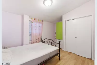 1490 Champlin Sq, Teaneck Township, NJ 07666 - Photo 8