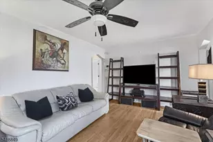 426 Brook Ct, Plainfield, NJ 07060 - Photo 4