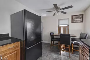 426 Brook Ct, Plainfield, NJ 07060 - Photo 10