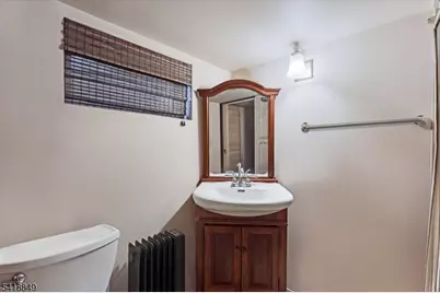 426 Brook Ct, Plainfield, NJ 07060 - Photo 12