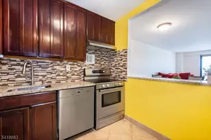 7855 JFK Blvd E, North Bergen, NJ 07047 - Photo 10