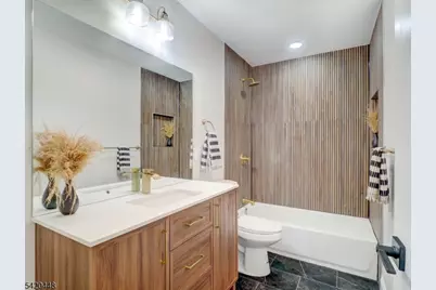 2559 Jackson Ave, Union Township, NJ 07083 - Photo 16