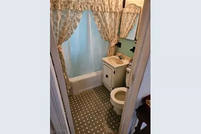 214 Maple St, Garwood, NJ 07027 - Photo 8