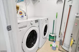 240 Riveredge Dr, Chatham Township, NJ 07928 - Photo 14