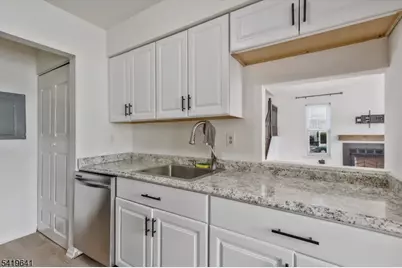 81 Almond Dr, Franklin Township, NJ 08873 - Photo 6