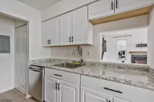 81 Almond Dr, Franklin Township, NJ 08873 - Photo 6