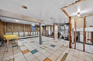 241 Halsted St, East Orange, NJ 07018 - Photo 34