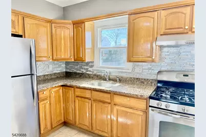 30 Cottage Pl, Garfield, NJ 07026 - Photo 4