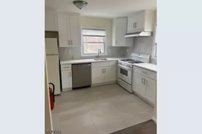 14 Walnut Pkwy #2, Montclair, NJ 07042 - Photo 6