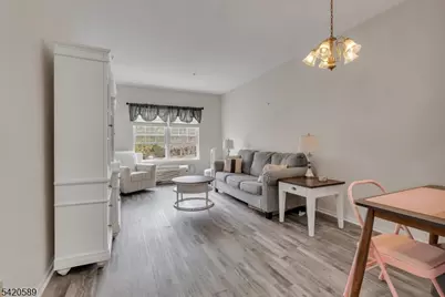 5320 Richmond Rd #320, West Milford, NJ 07480 - Photo 4