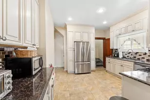 150 W 5th Ave, Roselle, NJ 07203 - Photo 10